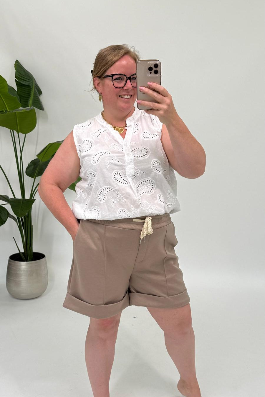 KORTE PANTALON BROEK - 2047