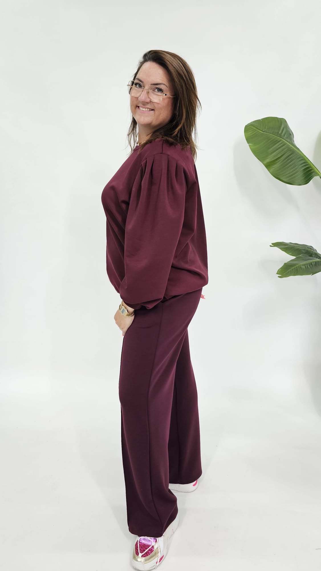 BASIC SWEATER MET POFMOUW BURGUNDY